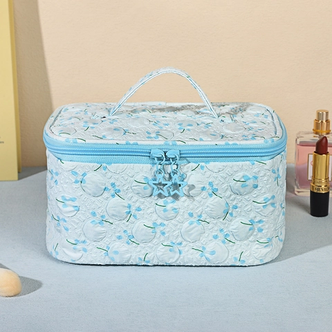 Quilted Floral Makeup Bag For Women Seersucker Pongee Large Capacity Toiletry Bag With Star Zipper Puller Portable Cosmetic Storage Bag