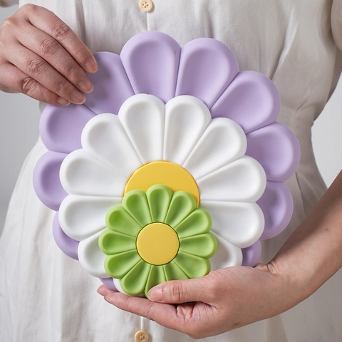 Daisy Flower Silicone Heat Insulation Mat Pot Holder Coaster Anti-Slip Thickened Floral Table Protector Kitchen Accessory