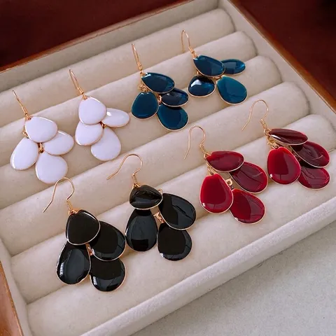 Orecchini Retrò In Lega Di Olio Gocciolante Di Petalo Di Goccia D'acqua Per Le Donne Eleganti Ganci Per Orecchie In Smalto