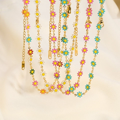 Women Stainless Steel Necklace 18K Gold Plated Colorful Enamel Daisy Flower Pendant Sweet Bohemian Style Jewelry