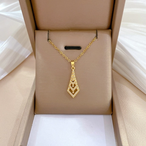 Collar Con Colgante Geométrico En Forma De V Flecha Cadena De Acero De Titanio Con Cobre Incrustado De Circón Para Mujer Moda Color Oro