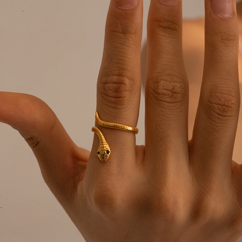 Schlangenring Für Damen Edelstahl 18K Vergoldet Vintage Luxus Verstellbarer Offener Ring Mit Grünen Strassaugen