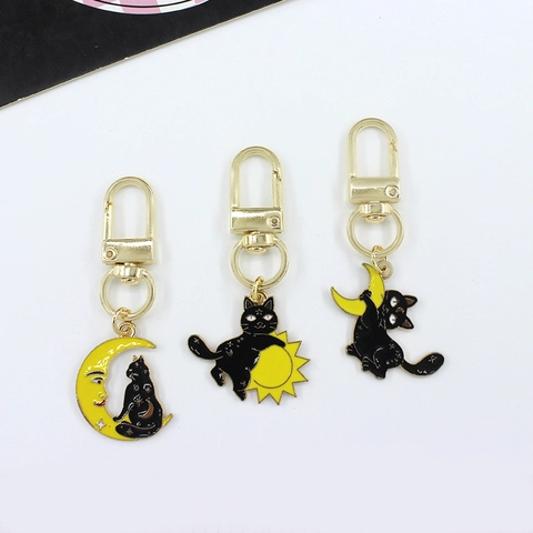 Simpatico Portachiavi in Metallo Gatto Nero Luna Sole Punk Goth Smalto Ciondolo per Borsa per Donna Uomo Gioielli Regalo