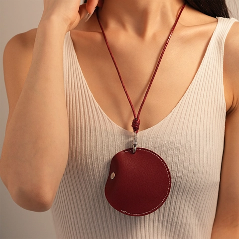 Dames Retro Maillard Stijl Hanger Ketting Met Cirkelvormige Lederen Opbergtas En Gevlochten Koord