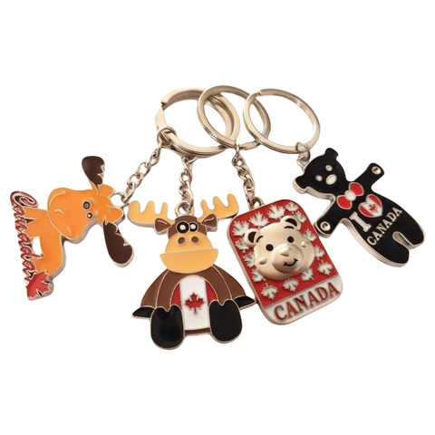 Portachiavi Souvenir Del Canada Lega Di Zinco Orso Alce Cartone Animato Foglia D'Acero Regalo Viaggio Ciondolo Metallo