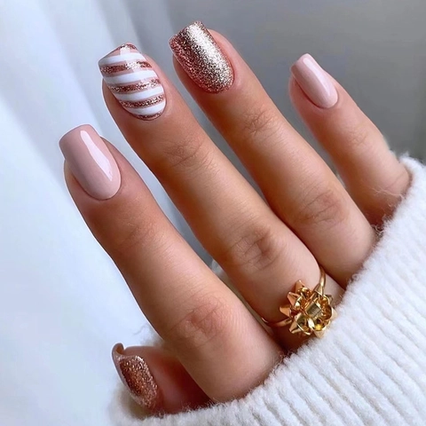 Unghie A Pressione Rosa Champagne Glitter Oro Rosa Motivo Diagonale Forma A Bara Media Unghie Artificiali Eleganti