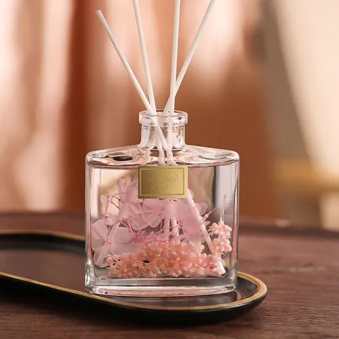 Reed Diffuser Flameless Aromatherapy Essential Oil With Dried Flowers Glass Bottle And Fiber Sticks For Indoor Home Decor