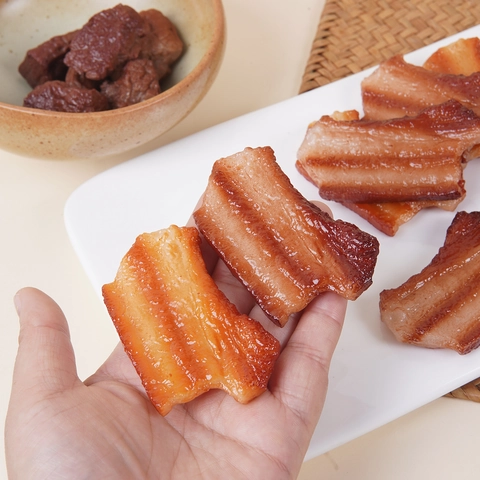 Realistic Simulation Pork Belly Keychain PVC Bacon Food Model Hanging Ornament Creative Novelty Gift For Foodies