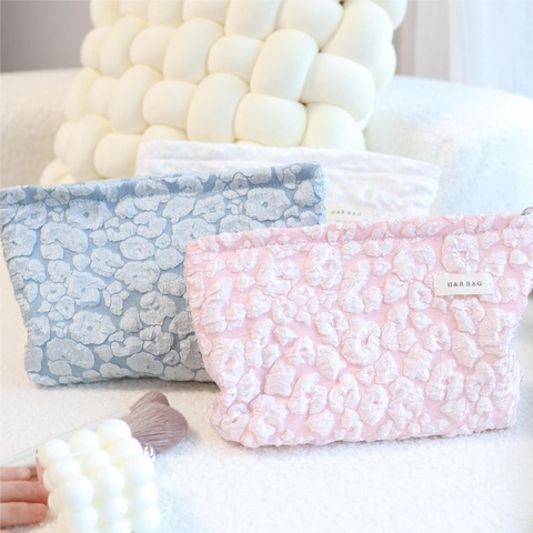 Trousse De Maquillage Gaufrée Nuage Capacité Jacquard Toile Pochette Cosmétique Portable Voyage Trousse De Toilette Florale Douce Femmes