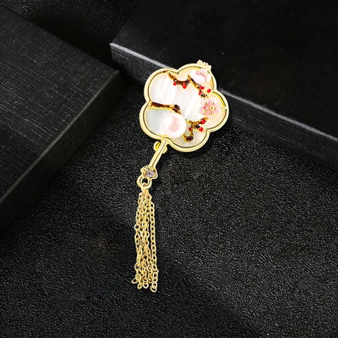 Vintage Chinesischer Stil Blume Brosche Legierung Schale Künstliche Perle Inlay Lange Quaste Elegante Anstecknadel Schmuck Damen