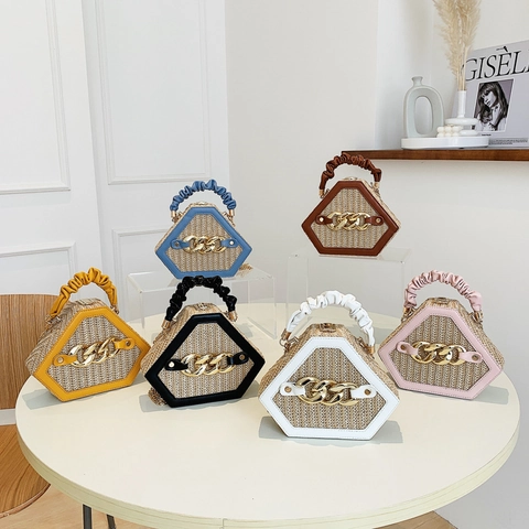 Dames Hexagonale Stro Handtas Retro PU Leder Patchwork Schoudertas Met Gouden Ketting Geplooide Handgreep