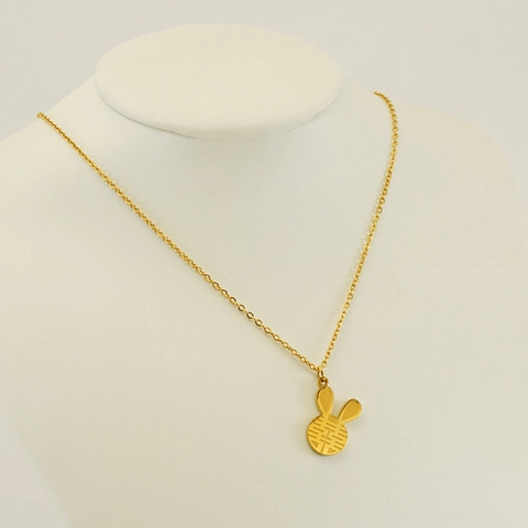 Collier Pendentif Lapin Plaqué Or 18K Acier Inoxydable Design Caractère Fu Creux Bijoux Niche Pour Femmes
