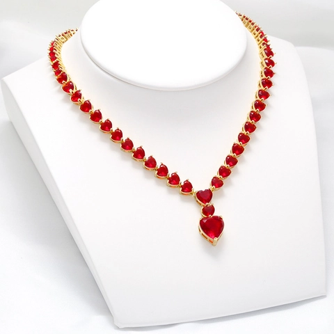 Lussuosa Collana o Bracciale in Ottone Placcato Oro con Zirconia Rossa a Forma di Cuore per Donna Elegante Gioiello Romantico