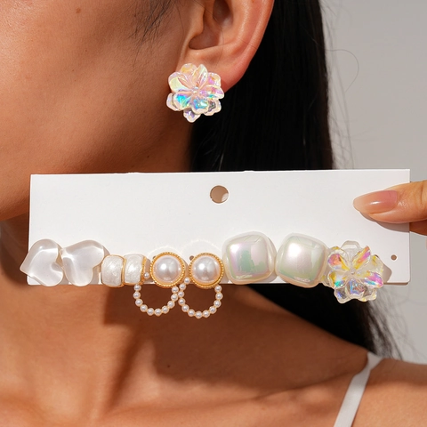 Heart Flower Geometric Stud Earrings With Resin Imitation Artificial Pearl Alloy And Silver Earring Post Iridescent Elegant Fashion