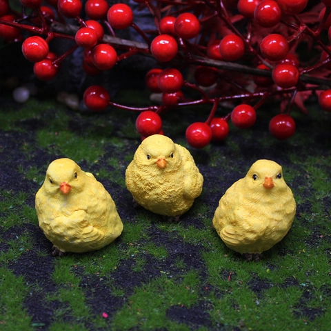 Mini Simulation Chick Figurine Realistic Resin Miniature Chicken For Garden Micro Landscape Succulent Decor Pastoral