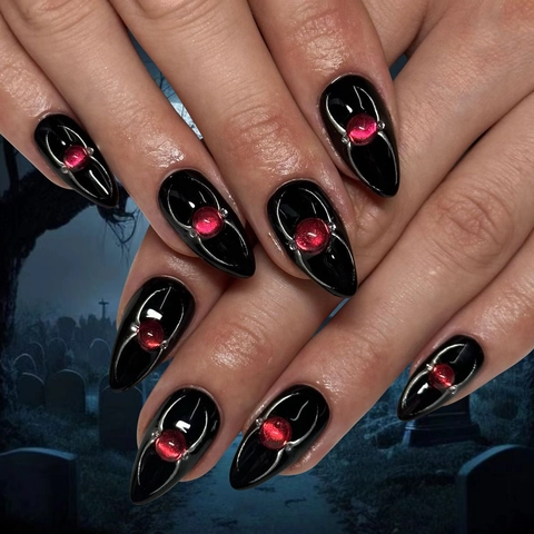 Unghie Finte Halloween Nero Lucido Forma Mandorla Stile Gotico Con Pietra Rossa E Decorazione Ragno Argentata