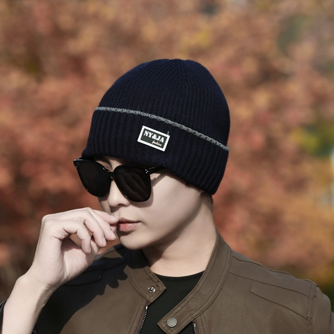 Gorro De Punto Para Hombre Invierno Cálido Forrado De Polar Moda Exterior Beanie Acanalado Con Parche