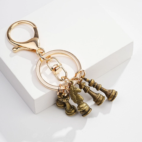 Metal Chess Piece Keychain Set King Queen Knight Rook Pawn Electroplated Key Ring Bag Pendant For Men Women Creative Gift