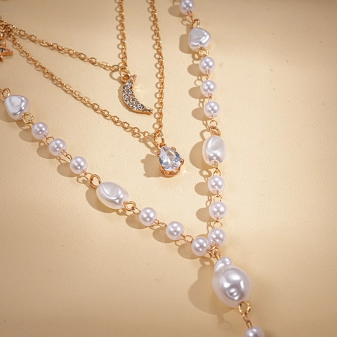 Layered Necklace Alloy Mock Artificial Pearl Rhinestone Star Moon Pendants Baroque Style Women Elegant Jewelry Gold Tone