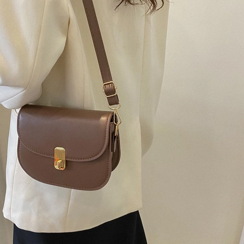 Retro Saddle Bag Women PU Leather Flap Crossbody Shoulder Purse With Metal Lock Minimalist Vintage Style