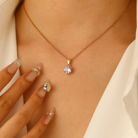 Collier Pendentif Minimaliste en Alliage Plaqué Or avec Strass Rond Unique Chaîne de Clavicule de Style Coréen Exquise Bijoux pour Femmes