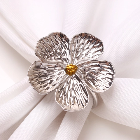 Alloy Flower Napkin Rings Metal Blossom Napkin Buckles For Wedding Banquet Dining Table Decor Elegant Floral Holder
