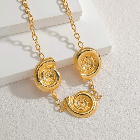 Collier Pendentif Rose Escargot Spirale Acier Inoxydable Plaqué Or 18K Bijoux De Mode Style Ins Géométrique Pour Femmes