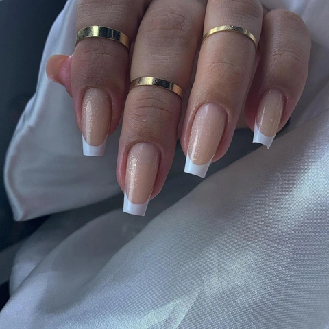 Künstliche Nägel Langer Ballerina-Sarg-Form Aurora Glitzer Französisch Weiße Spitze Elegante Maniküre Für Frauen