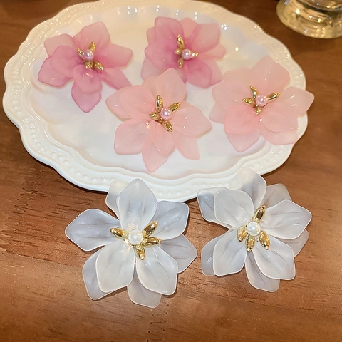 Orecchini A Lobo A Fiore In Acrilico Con Perno In Argento Design Floreale 3D Satinato Perla Artificial Sintetica Gioielli Dolci Per Donna