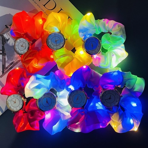 Orologio Scrunchie Luminoso a LED per Donna Cinturino in Tessuto Satinato Luce Notturna Orologio al Quarzo Moda Creativa Cravatta per Capelli