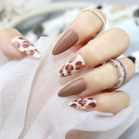 Amandelvormige Kunstnagels Glanzende Amberbruine Luipaardprint Kunstmatige Valse Vingernagels Voor Dames