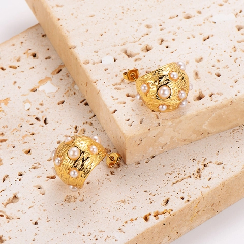 Pendientes De Botón Para Mujer Acero Inoxidable Bañado En Oro 18K Superficie Texturizada Perlas Artificiales Incrustadas Joyería Elegante