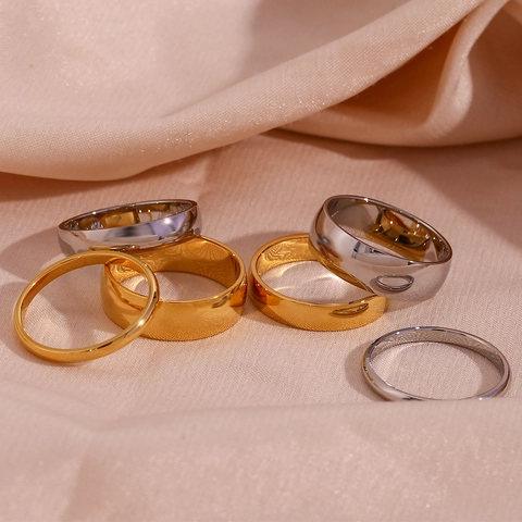 Minimalist Stainless Steel Plain Band Ring 18K Gold Plated Polished Geometric Finger Jewelry For Women