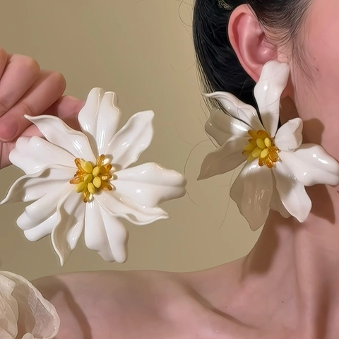Large Flower Stud Earrings Acrylic Petal Vacation Sweet Style With Silver Earring Post For Women Elegant Jewelry
