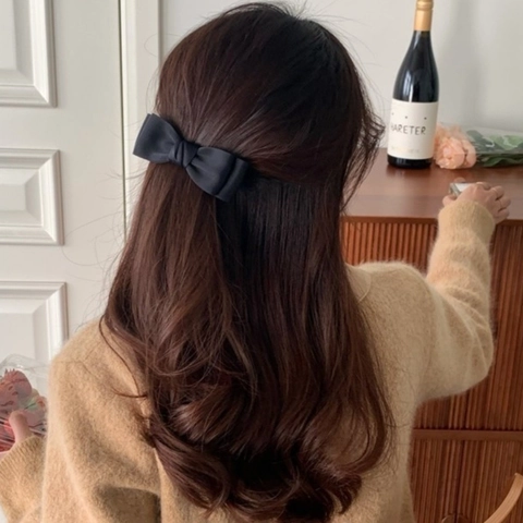 Eleganter Satin Schleife Haarklammer Mehrlagige Stoff Haarnadel Für Frauen Mädchen Koreanischer Stil Minimalistischer Kopfschmuck