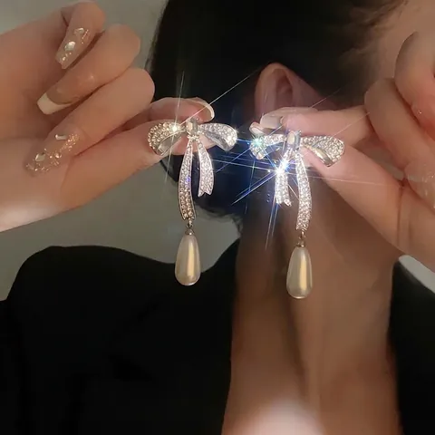 Orecchini Di Künstliche Perle Con Fiocco E Collana Strass Goccia D'Acqua Gioielli In Lega Con Perno In Argento Sterling 925 Per Donne Elegante