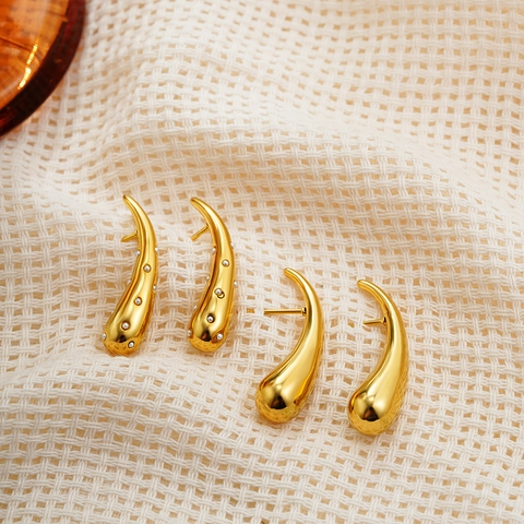Orecchini a Bottone a Goccia d'Acqua in Acciaio Inossidabile Placcato Oro Minimalista Gioielli di Moda con Perle Artificiali