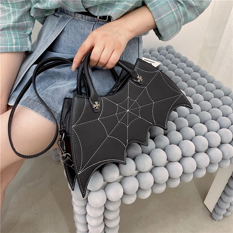 Vleermuisvormige Schoudertas Van PU-leer Met Spinnenwebstiksel Gothische Halloween Crossbodytas Voor Dames
