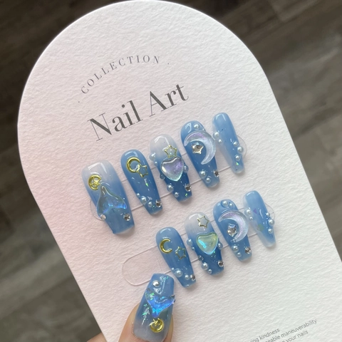 Handmade Blue Gradient Press On Nails With 3D Heart Star Moon Rhinestone Artificial Pearls Elegant Ocean Style For Women Fashion