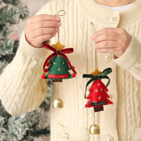 Ornamenti Di Natale Pendenti Appesi In Feltro Per Albero Di Natale Con Campanelli In Metallo Fiocchi Per Decorazione Casa Festa Regalo