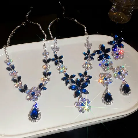 Bijoux De Luxe Français Cuivre Zircon Fleur Feuille Larme Pendentif Collier Et Boucles D'oreilles Avec Tige En Argent