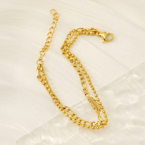 Lagen-Fußkettchen Mit Federanhänger 18K Vergoldeter Edelstahl Figaro Und Perlenkette Minimalistische Mode Für Damen