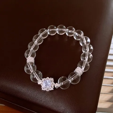 Witte Kristallen Kralenarmband Met Vierkant Zirkonia Middelpunt En Verzilverde Koperen Afstandhouders Voor Dames Luxe