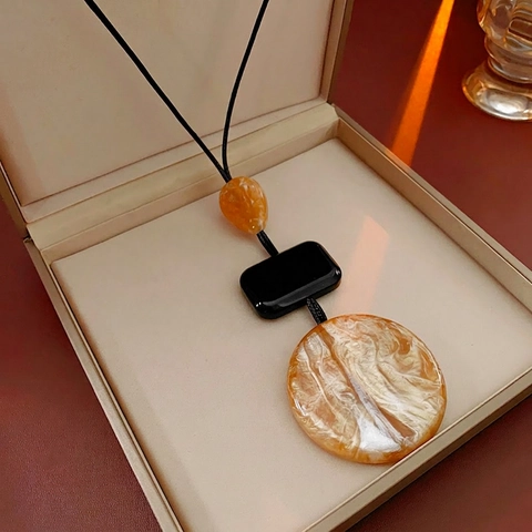 Collier À Long Pendentif Vintage Résine Ambre Marbre Géométrique Rond Carré Matériau Mixte Corde En Cuir Chaîne De Pull Femmes