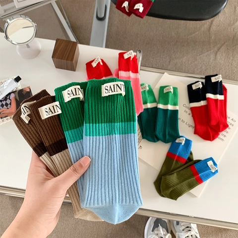 Women Cotton Contrast Color Mid-Calf Socks Breathable Ribbed Knit Sports Casual Skateboard Socks Letter Label Design