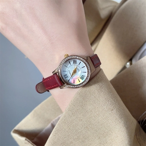 Reloj Cuarzo Mujer Elegante Esfera Pequeña Bisel Diamantes Imitación Esfera Nácar Correa Cuero PU Números Romanos