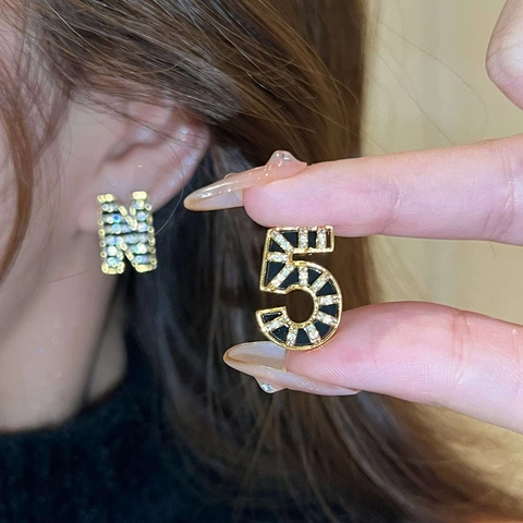 Pendientes De Botón Asimétricos Con Poste De Plata Cobre Circón Esmalte Letra Y Número Diseño Estilo De Lujo Para Mujeres