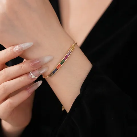 Bracciale Regolabile Curvo In Zircone Arcobaleno Rame Placcato Oro Gioielli Di Moda Lusso Minimalista Per Donna