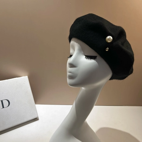 Elegant French Style Wool Beret Hat Women Artificial Pearl Metal Stud Decoration Winter Warm Solid Color Painter Cap