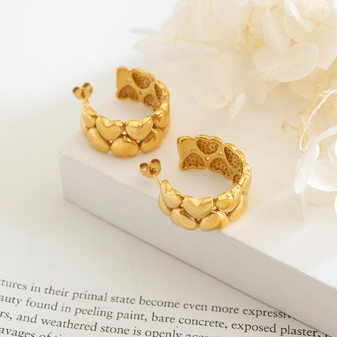 Pendientes De Aro Con Forma De Corazón Acero Inoxidable Titanio Chapado En Oro De 18K Joyería De Moda Para Mujer Diseño